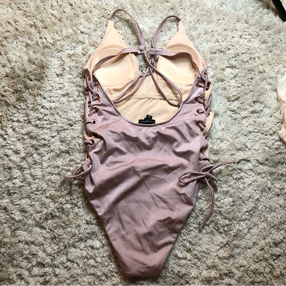EUC L.A. Hearts One Piece Swimsuit Size S - Picture 3 of 6